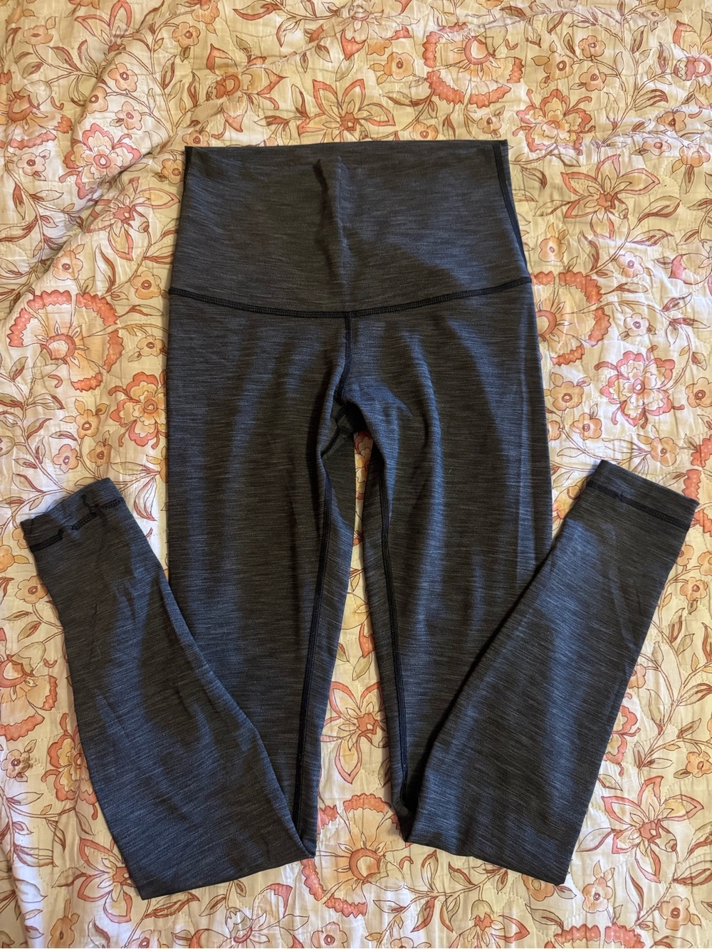 Lululemon High-Waisted Black Heather Leggings- Size 6